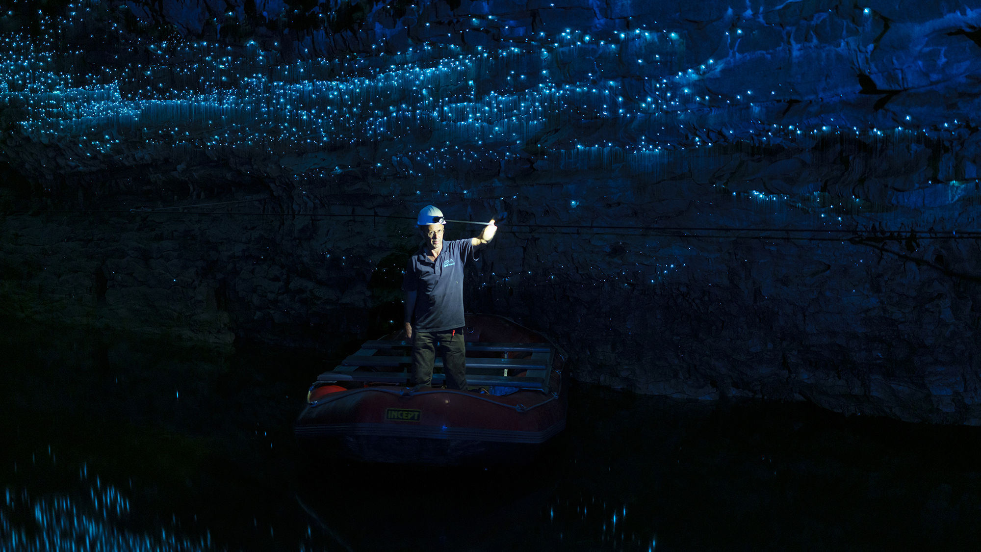 Glowworm cave